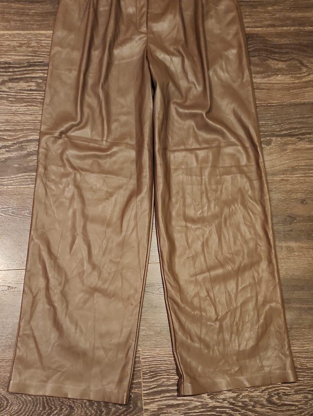 ❤️ NWOT! EXPRESS HIGH RISE PLEATED WIDE LEG VEGAN LEATHER PANTS/ TROUSERS, 8 (29 - Picture 4 of 9